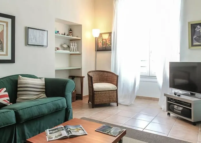 Center Apartment, Place Masséna Niza